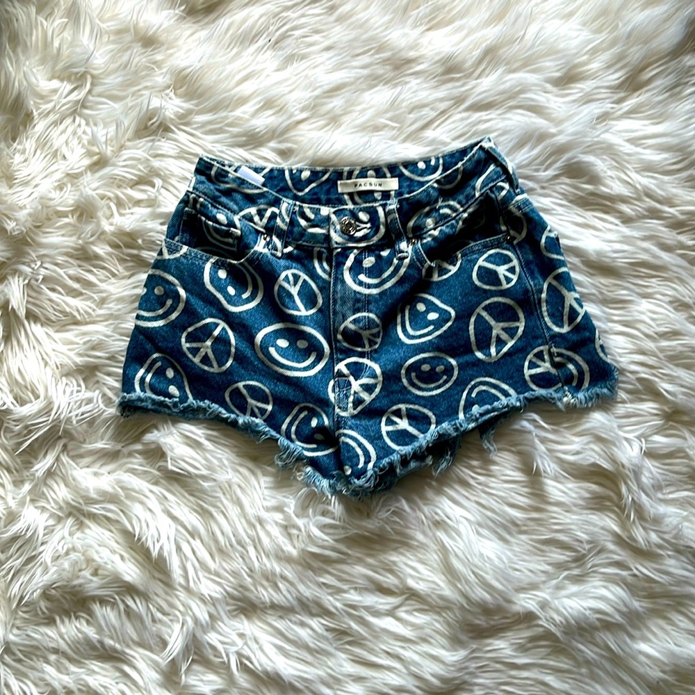 PacSun Blue High Rise Smiley Face and Peace Sign Festival Denim Shorts S…